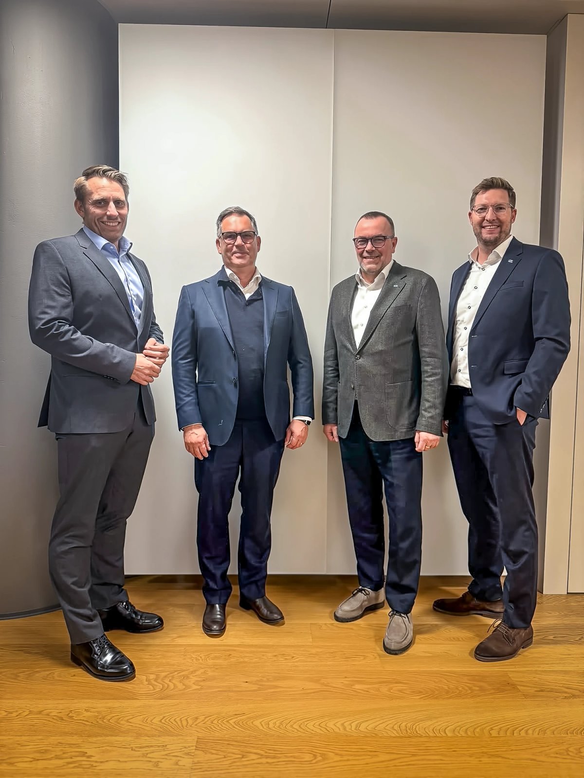 L.I.T. SIGNS AGREEMENT TO ACQUIRE DUVENBECK GROUP