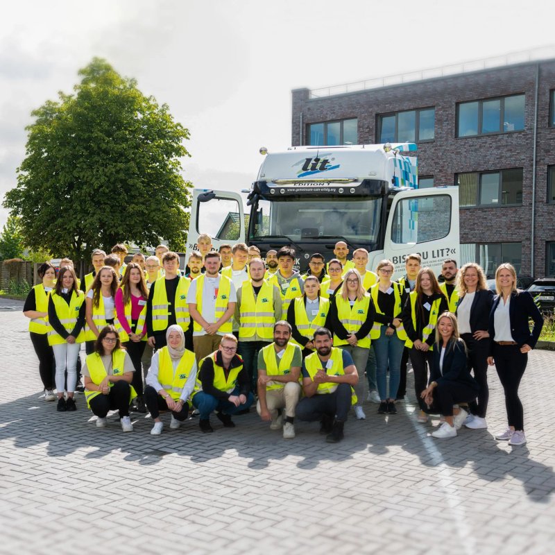 Record: 38 Apprentices Start at L.I.T.